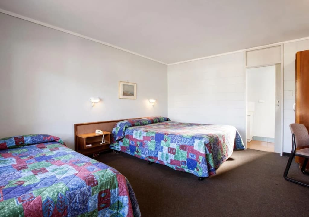 Parkway Hotel - photo 6