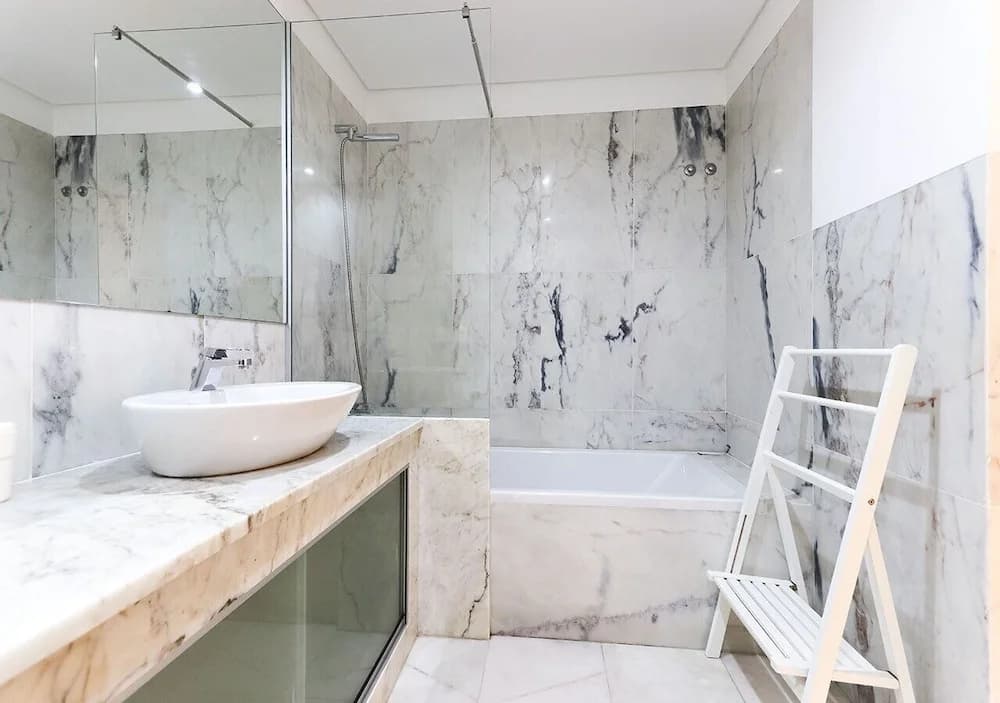 JOIVY Spacious & elegant 1-bed flat, moments from Avenida station - photo 9