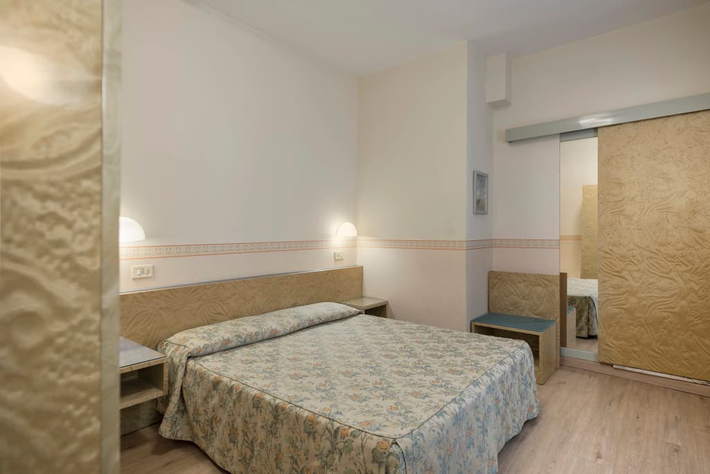 Hotel Garibaldi - photo 4