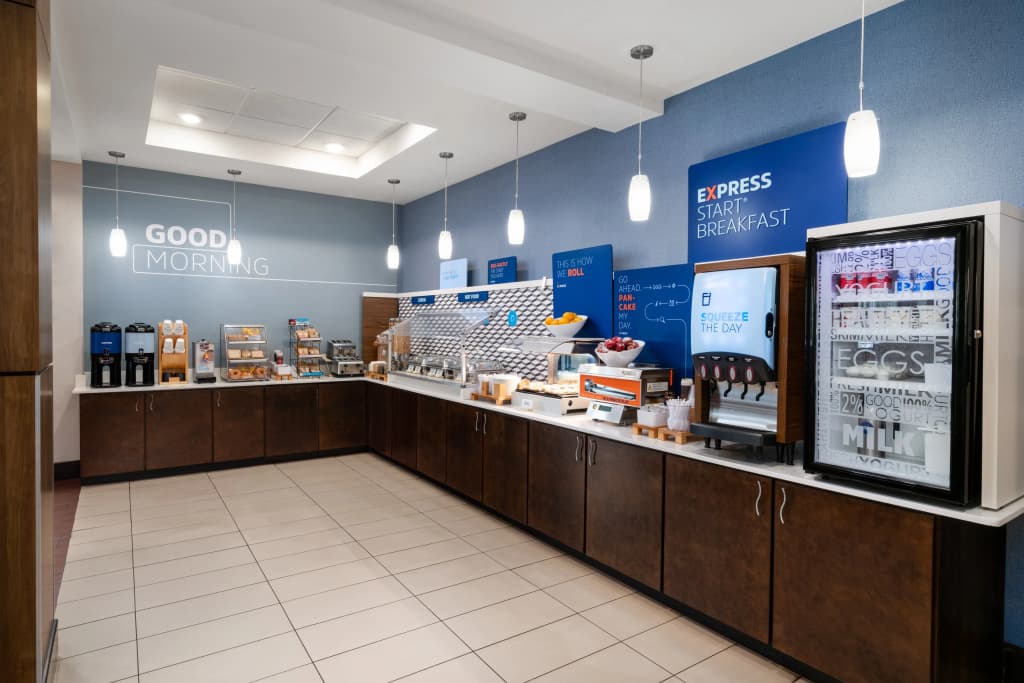 Holiday Inn Express & Suites Orlando East - UCF Area by IHG - photo 37