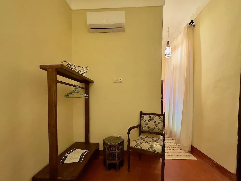 Riad Taghia - photo 5