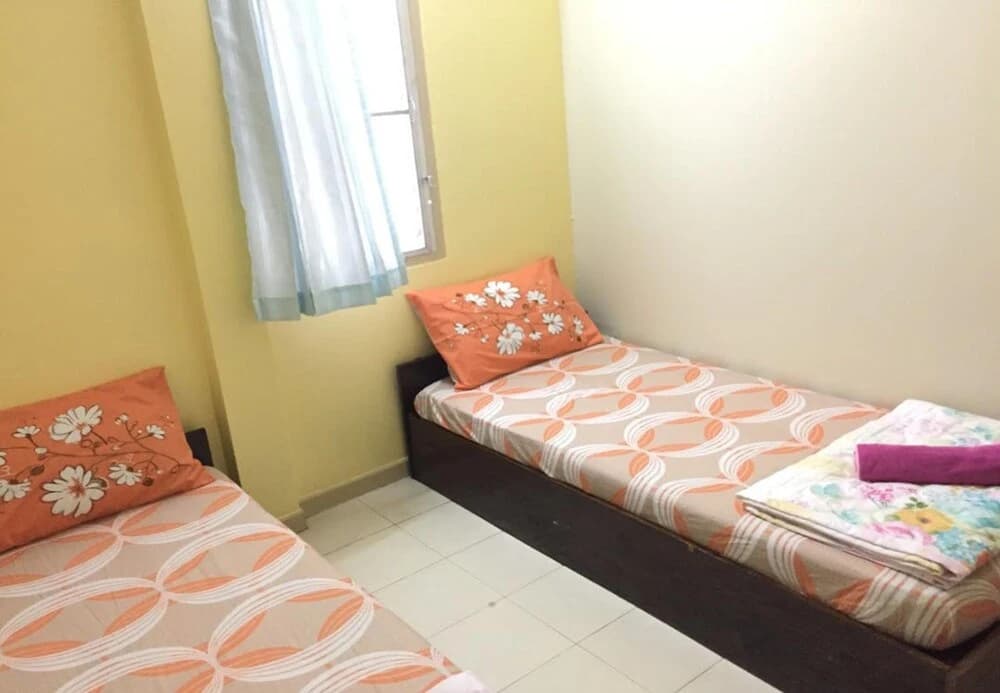 Nat 2 Guest House - photo 3