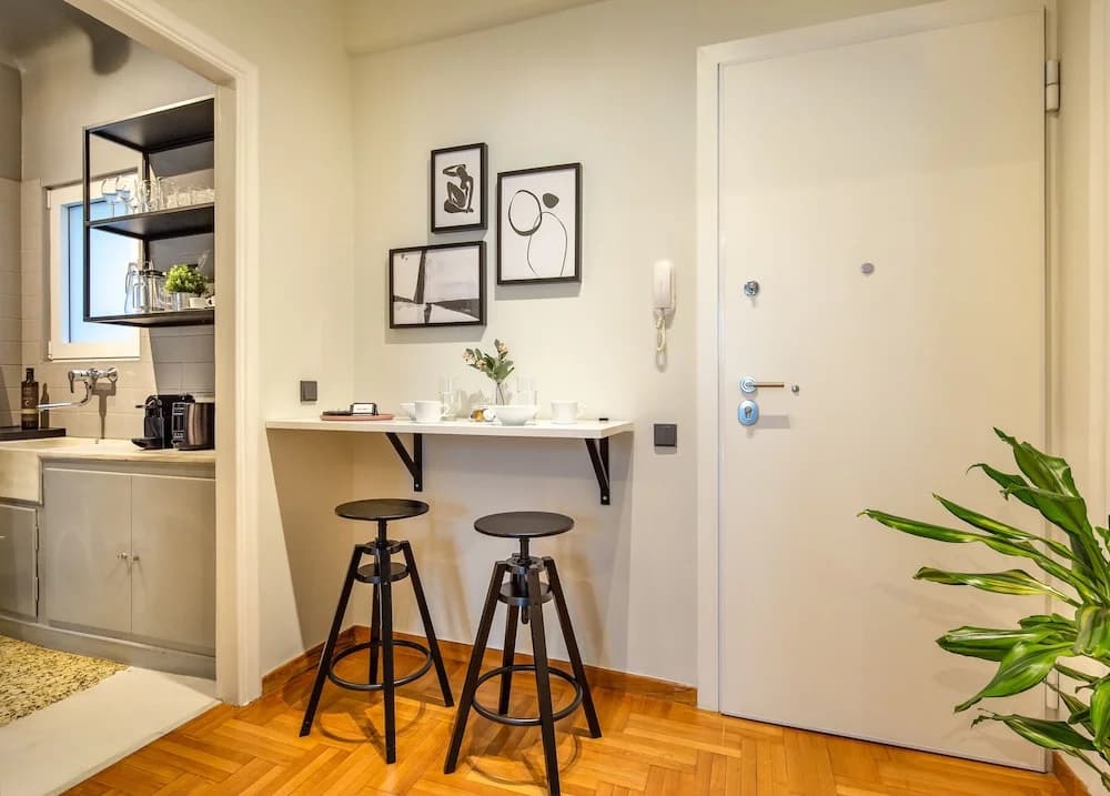 UPSTREET Superb 1BD Apt-Heart of Kolonaki - photo 2