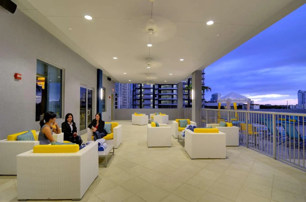 Hampton Inn & Suites Miami/Brickell-Downtown - photo 32