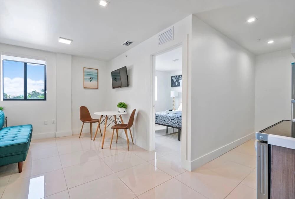 Miami Suite 304 - photo 10
