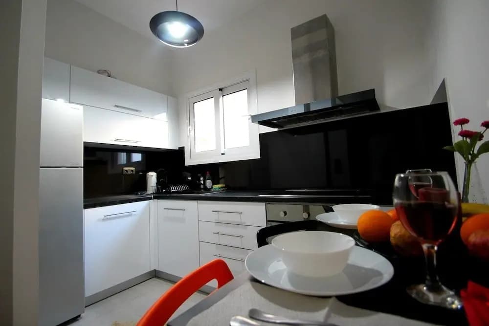 Downtown Stylish Nest - photo 13