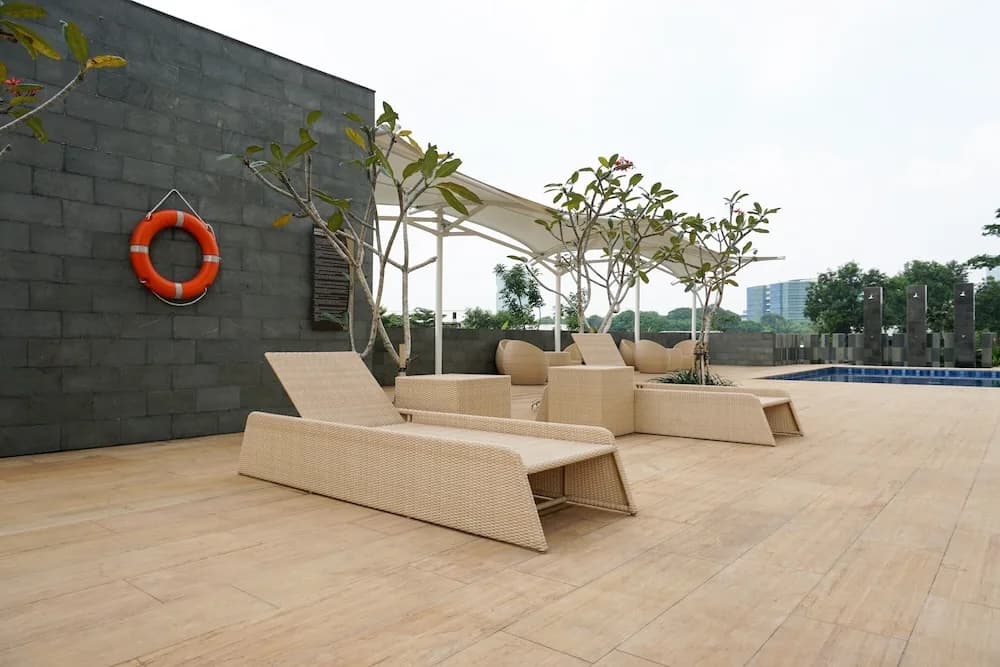 Nice And Fancy 1Br At Ciputra International Apartment - photo 9