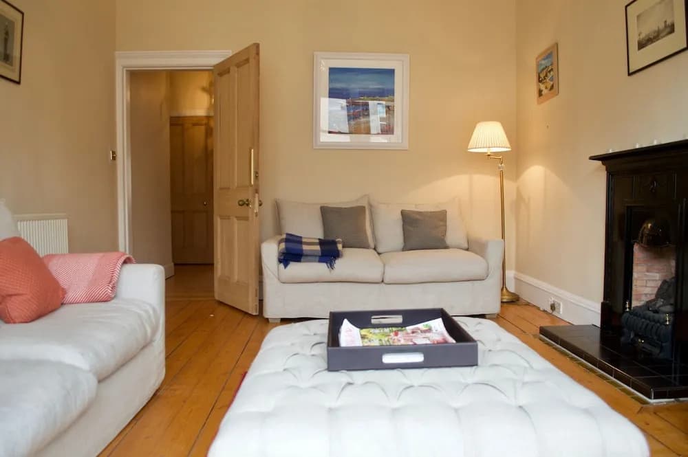 Spacious 1 Bedroom Stockbridge Flat - photo 2
