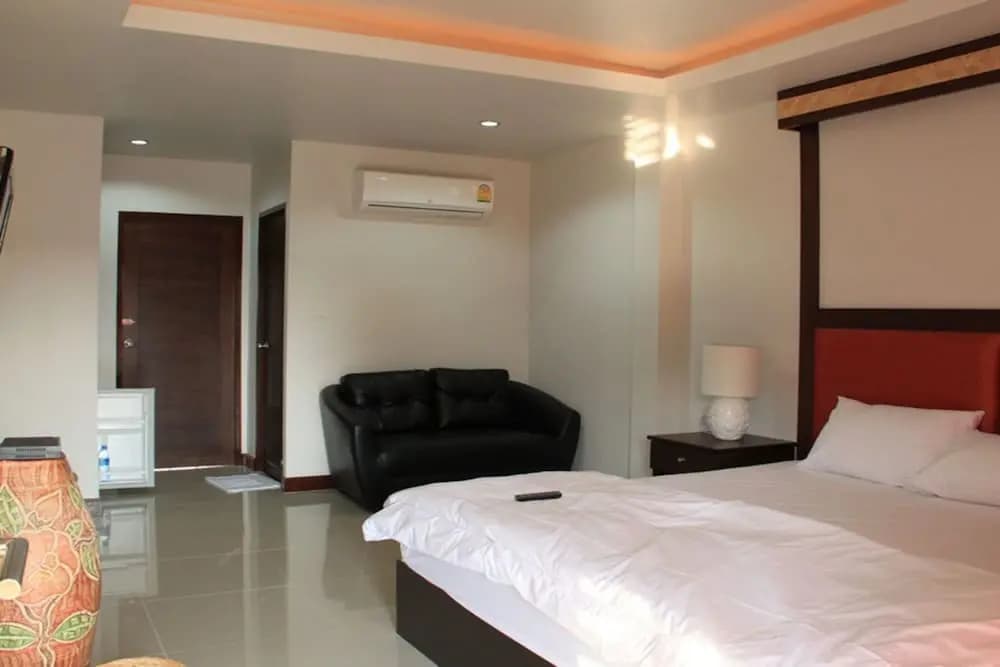 OYO 844 the Leaf Hotel - photo 2