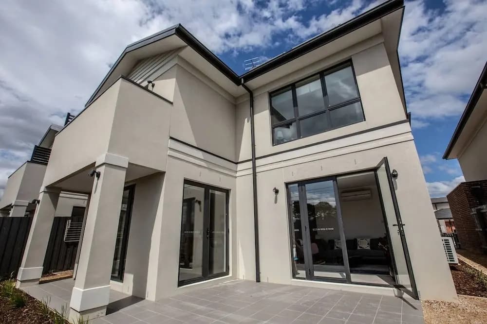Captivating Large 4br@narre Warren - photo 1