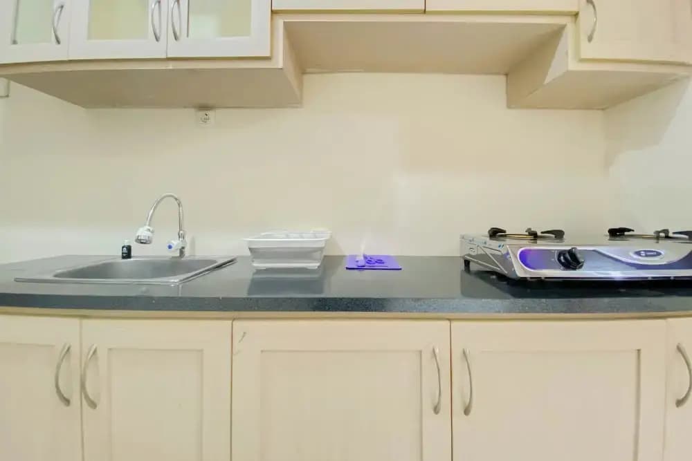 Good And Cozy Studio (Free Ipl & Utilities) Grand Palace Kemayoran Apartment - photo 14