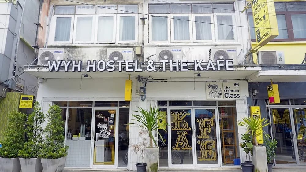 WYH (Wongwianyai Hostel) - photo 9