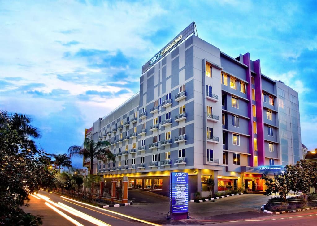 Royal Palm Hotel & Conference Center Cengkareng - photo 1