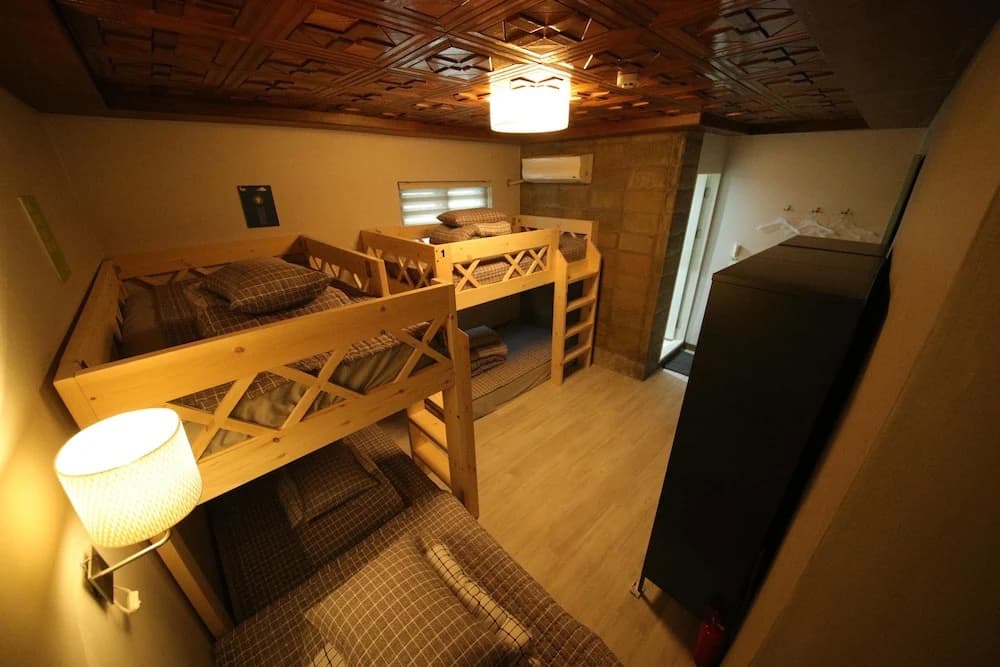 Stitches House - Hostel - photo 14