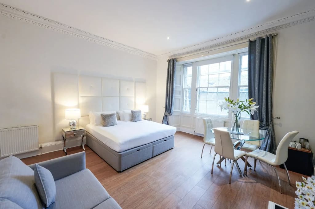 Hanover 71 Suites - photo 29