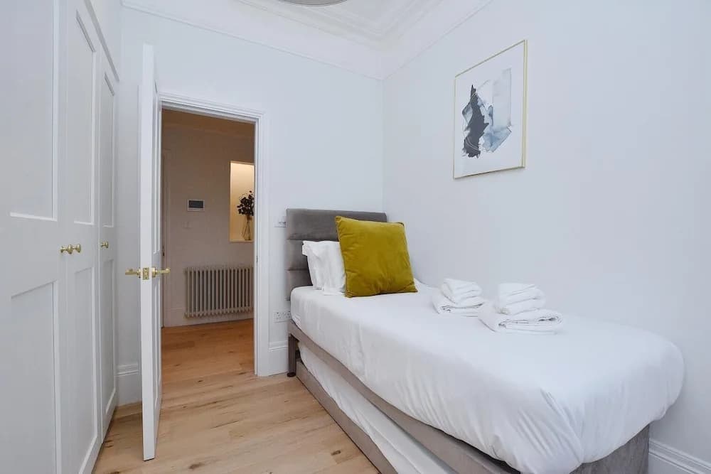 Mann Kensington - photo 7