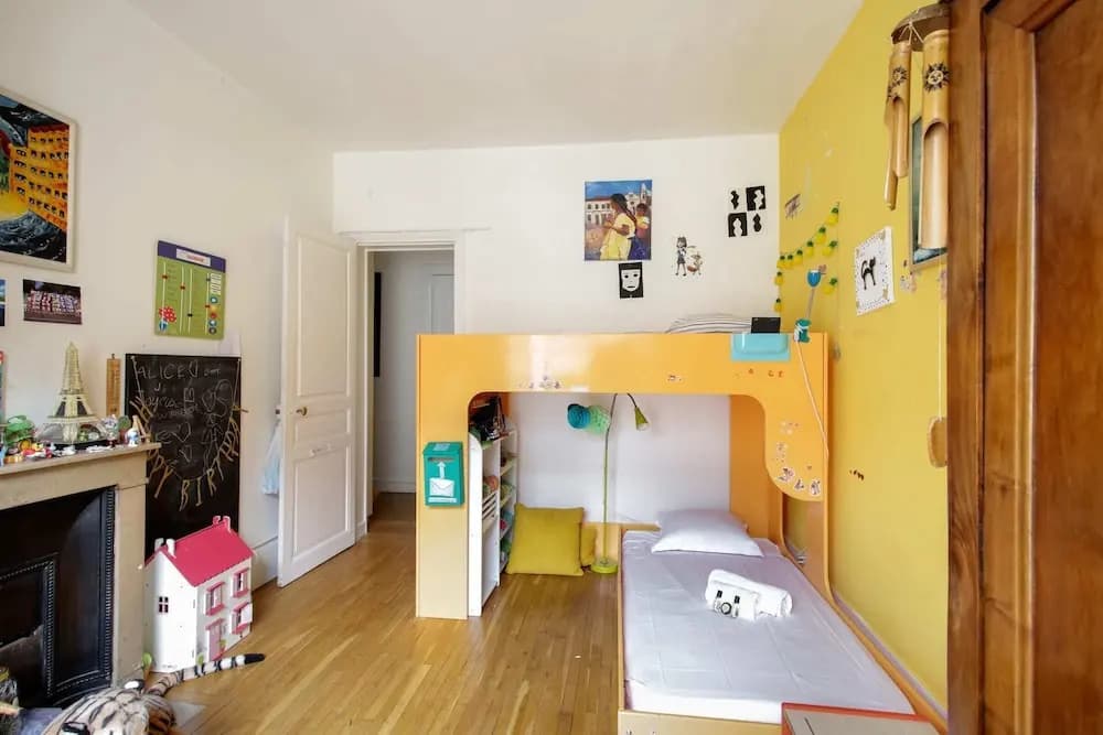 Comfortable Parisian Home 2mins From Metro Line 7 - photo 9