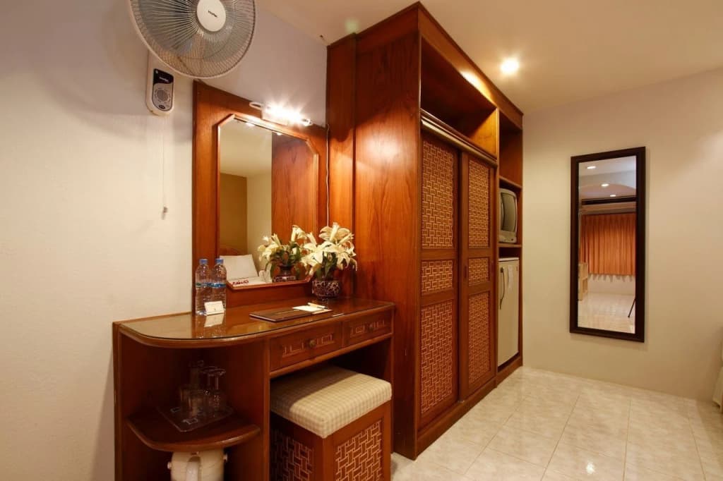 Summer Breeze Hotel - photo 5