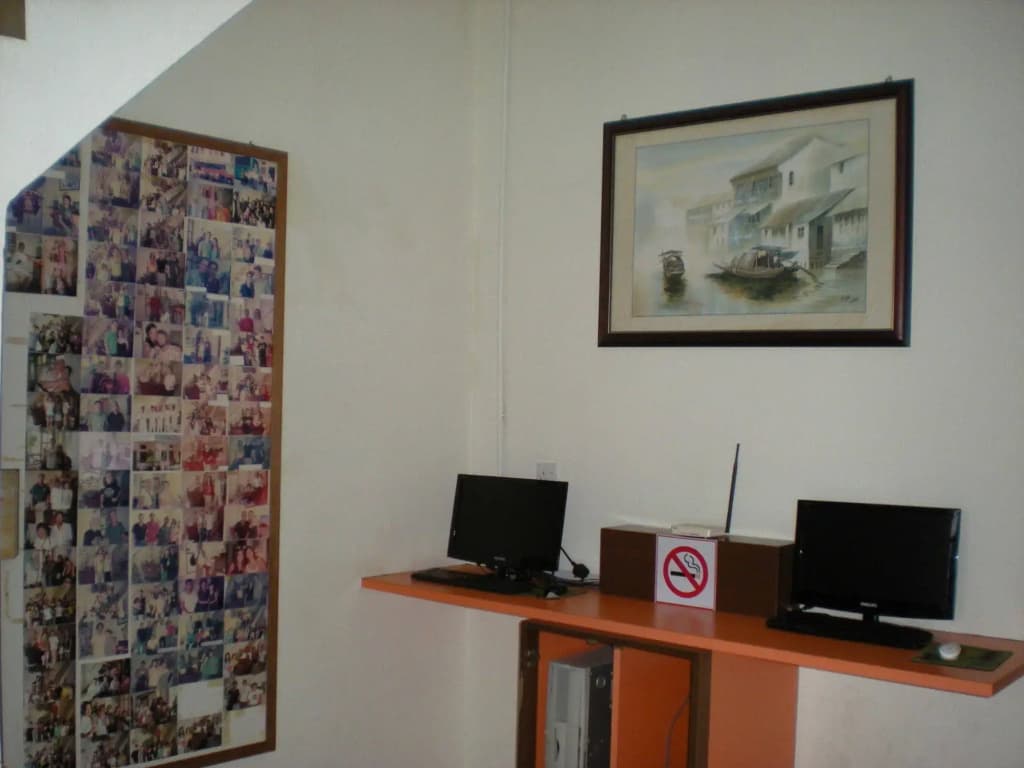 Friendship Motel - photo 2