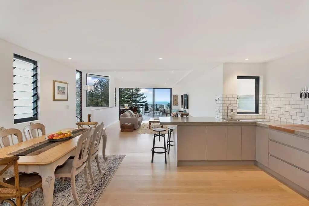 BRON455B - Bronte Beach House with Ocean Views - main photo