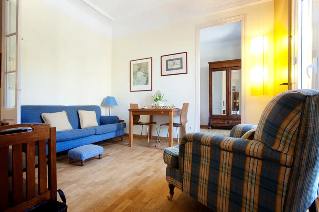 Gran Via - Three Bedroom Apartment - main photo