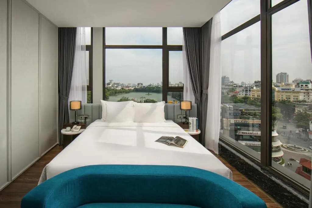May De Ville Lakeside Hotel - photo 42