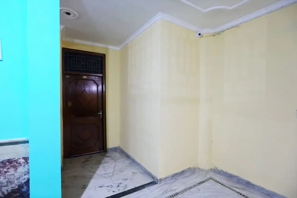Singh Hotel by OYO Rooms - photo 21