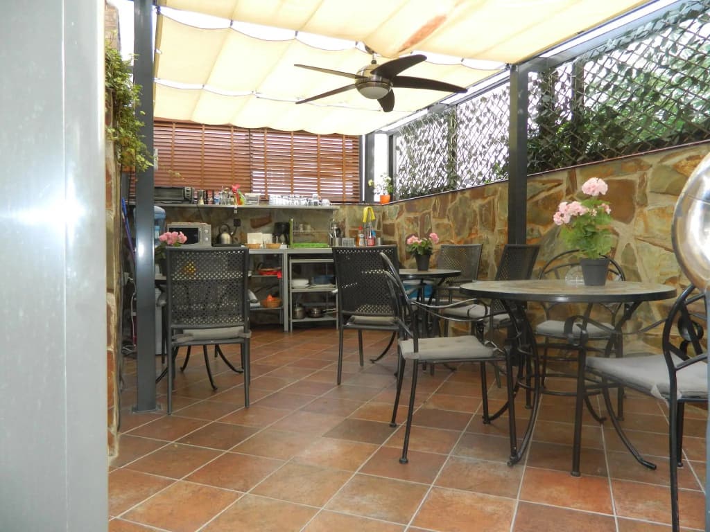 Hostal House - photo 13