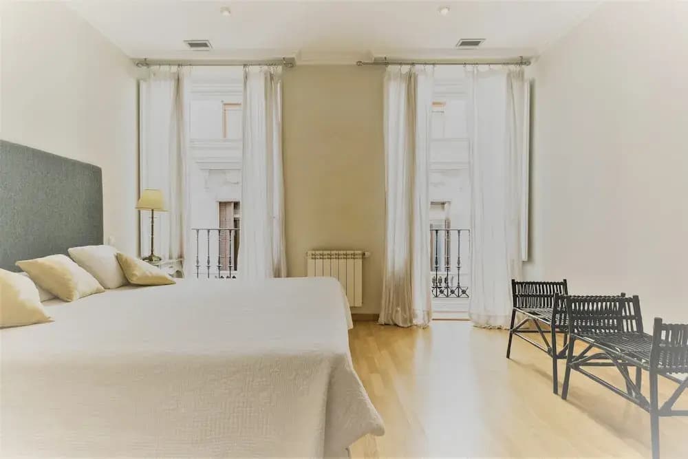 Prado Museum Apartment - photo 1
