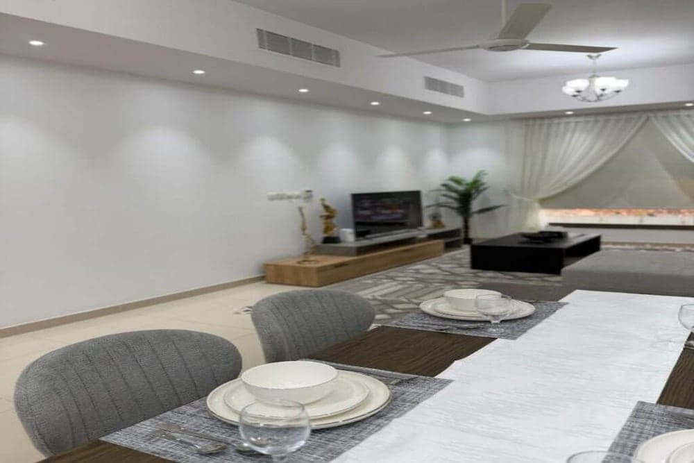 Apartment in Al Muzn Residence Air Port - photo 5