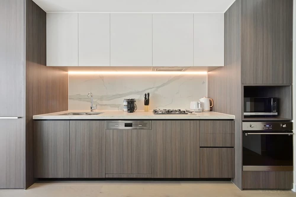 HomeHotel-Luxurious High Rise Apt - photo 5