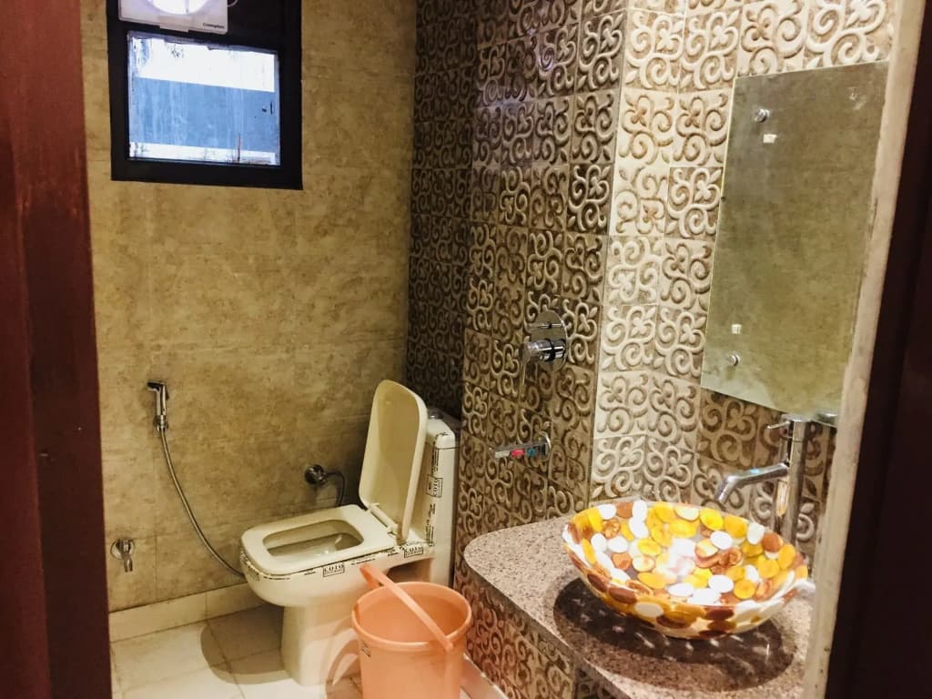 Hotel Tushar Continental - photo 7