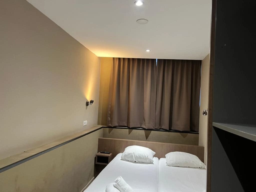 Hotel Blossoms - photo 4