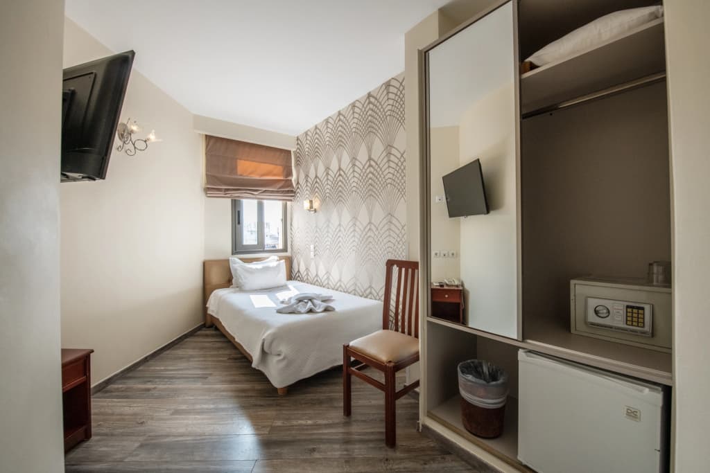 Golden City Hotel - photo 26