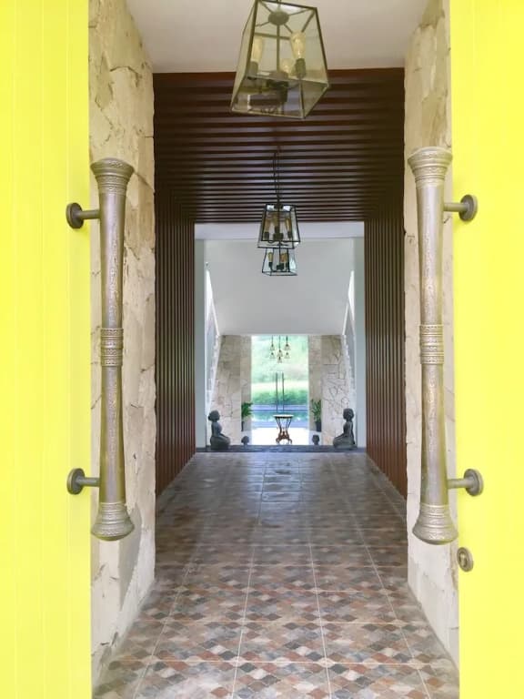 Yellow Door - photo 3