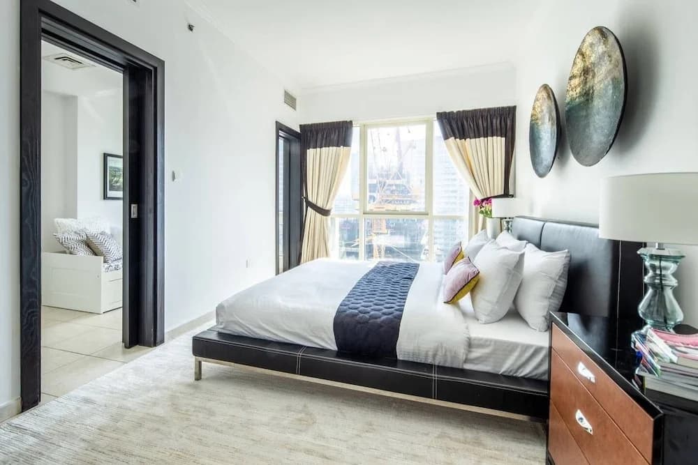 Striking 1BR in Dubai Marina - Minutes From Beach - photo 5