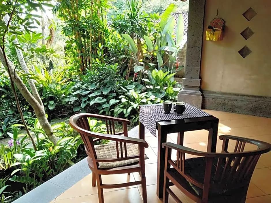 Prasanti Bed & Breakfast - photo 5