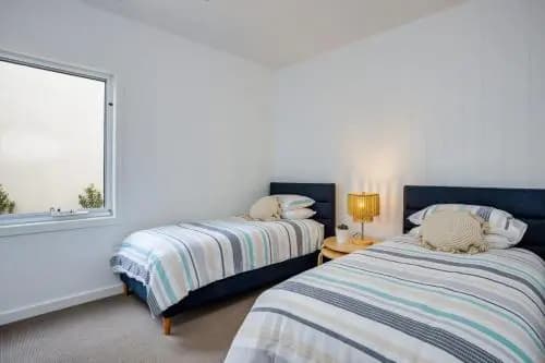 Molly's Beach House: - photo 2