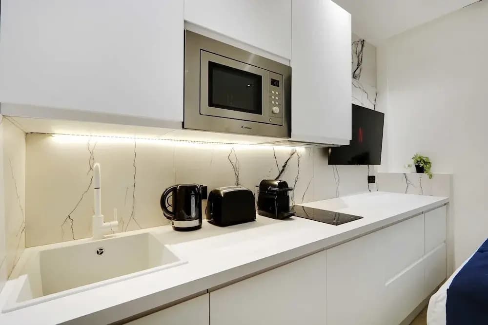 Modern Studio With AC in the Heart of Paris - photo 5