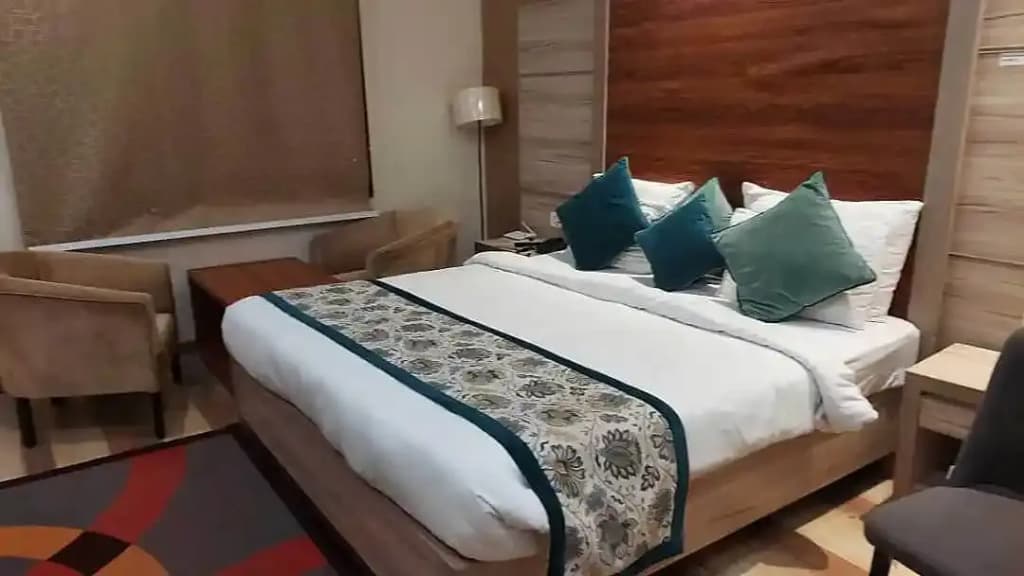 Green Palms Hotel Pacific Mall - photo 25