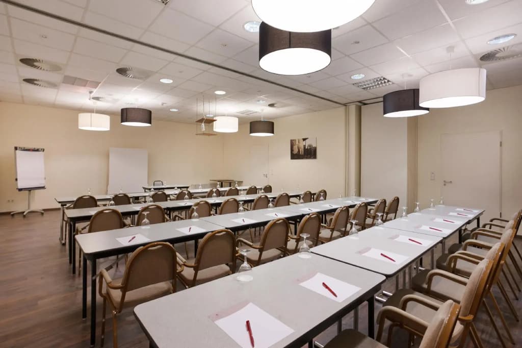 Premier Inn Berlin City Süd - photo 18