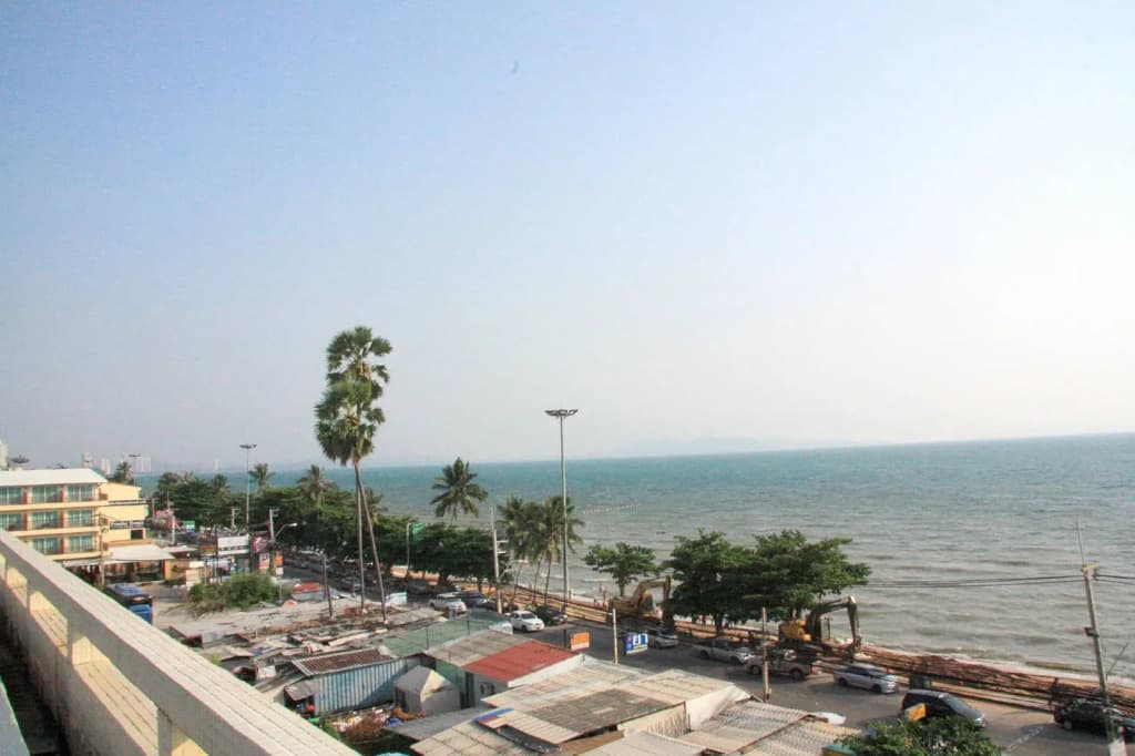 Abani Jomtien Inn - photo 10
