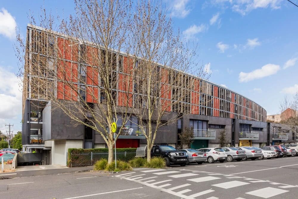 Stylish 2 bed 2 bath parking wifi pool - main photo