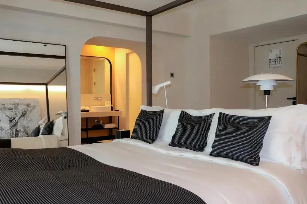 Monograph Hotel (by Travel Agency) - photo 28