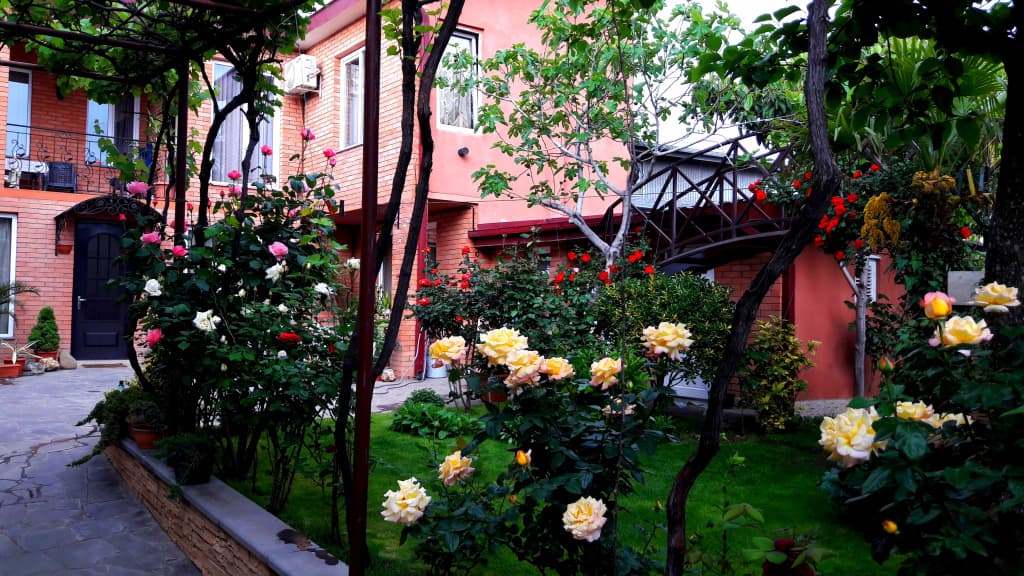 Green Garden Apartments - photo 24