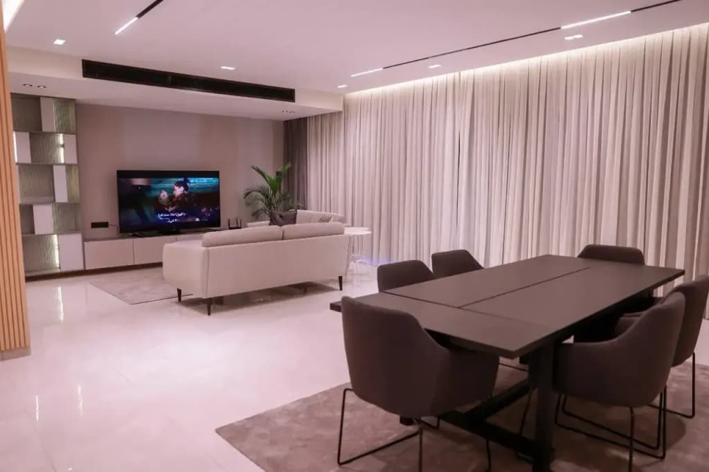 A Spacious 3 Bedroom Apartment With Modern Style - photo 3