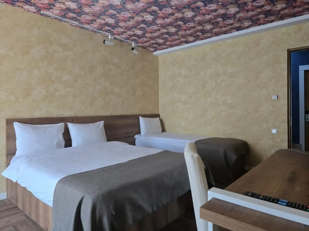 Hotel Nutsa in old Tbilisi - photo 6