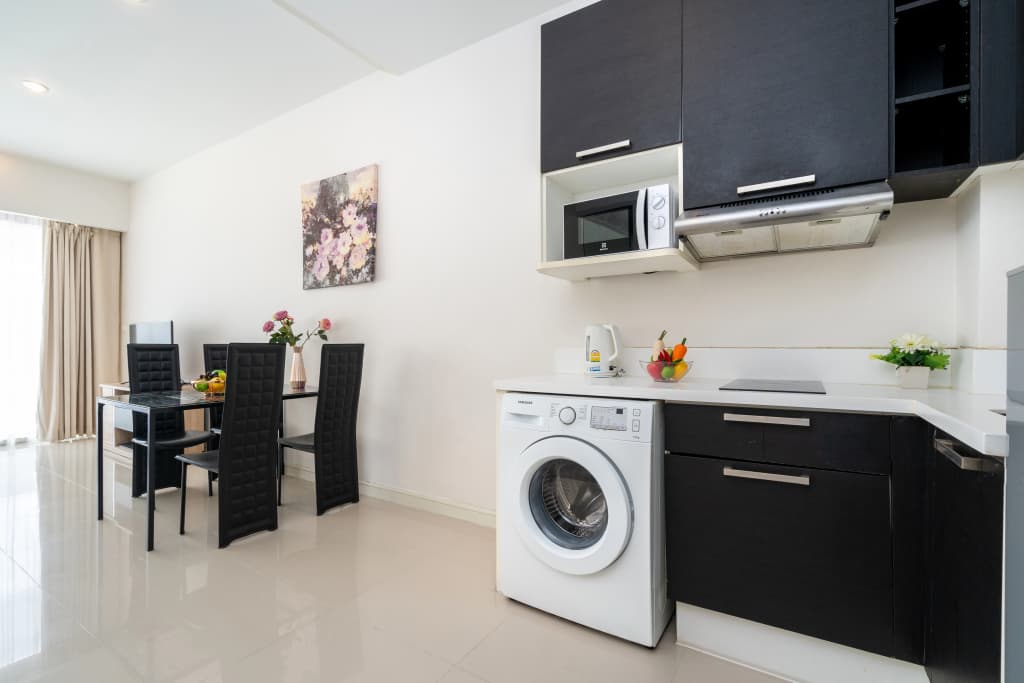 Studio Apartment with King-bed and Pool Apartments - photo 12