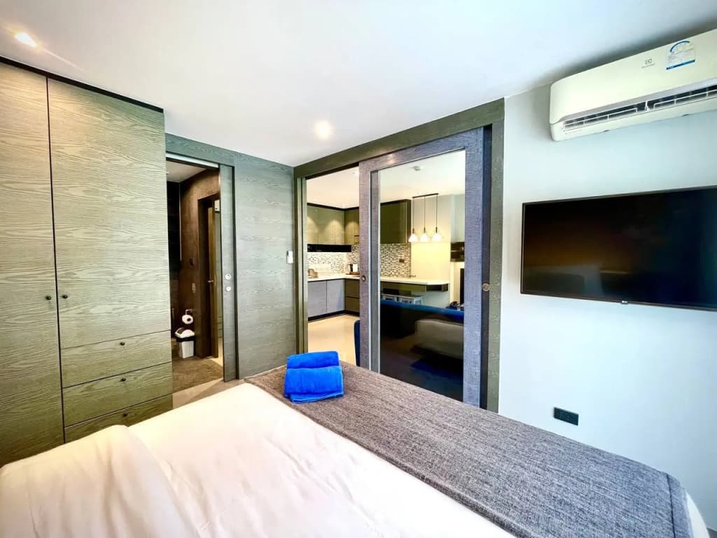 Kamala City Gate 1 Bdr Pool View Flat - photo 10