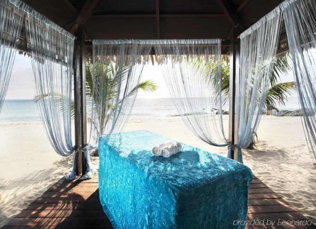 Le Meridien Al Aqah Beach Resort - photo 2